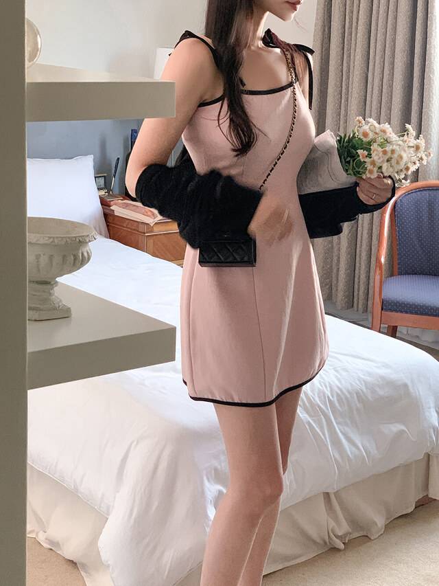 〔預購〕午夜蝴蝶結洋裝  限時優惠