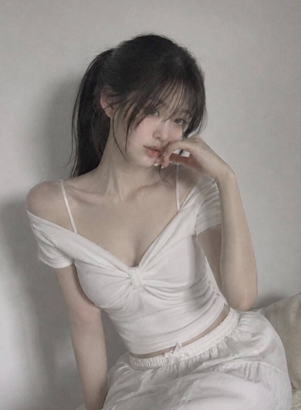 〔預購〕리본怦然蝴蝶結細閃上衣 闆娘pick