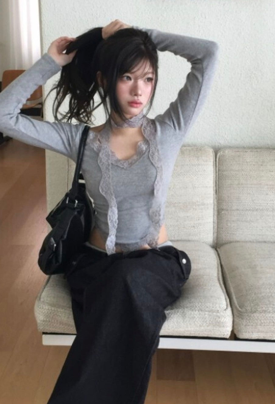 〔預購〕霧灰蕾絲綁帶上衣